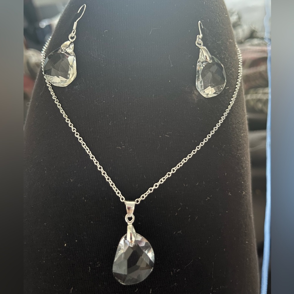 White Crystal on Sterling Silver - Picture 2 of 6